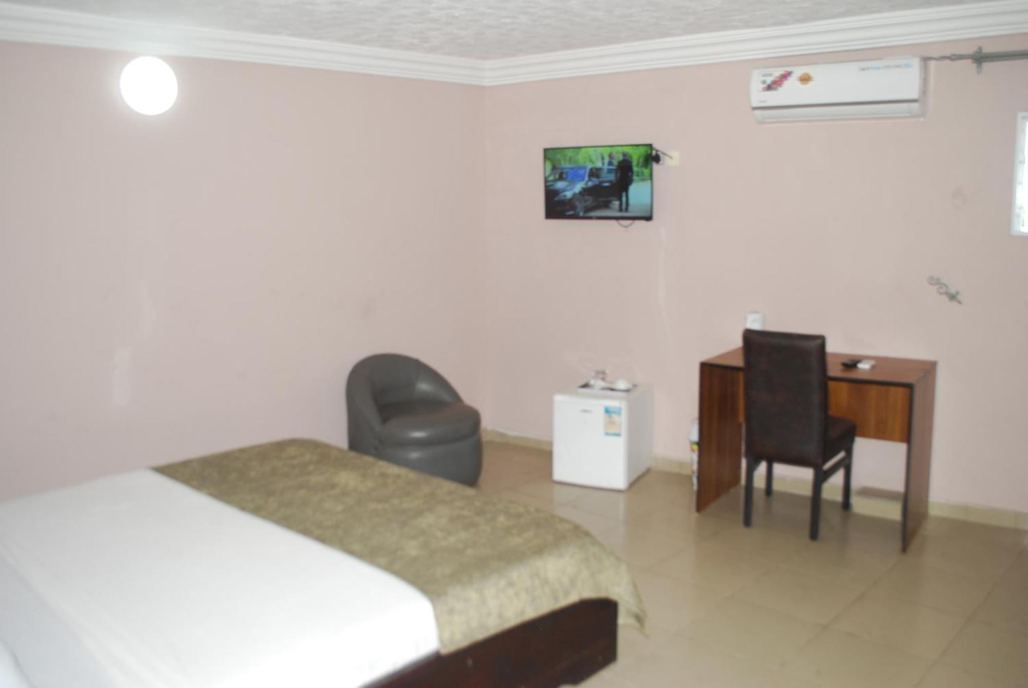 Benin City Center Hotel Cotonou Exterior foto